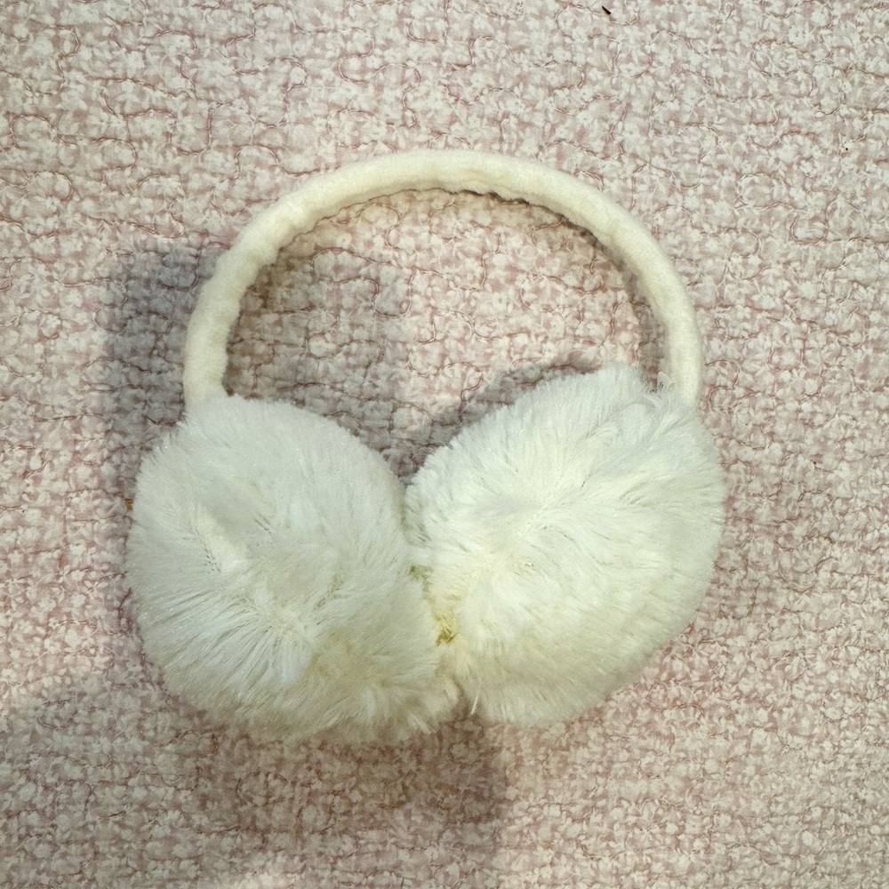 NWOT Plushy Ear Muffs